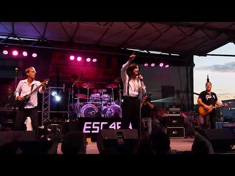 Journey tribute Escape performs 