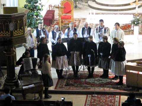 Novoroční koncert duchovní hudby Březová 2015 FS Dúbrava-Sedí pan táta na kraj stola