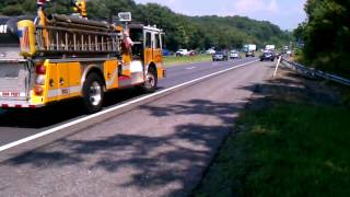 preview picture of video 'Rescue engine 41 i81 25 mile marker accident'