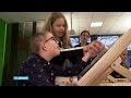 Gehandicapte Tim dankzij sponsors naar gewone school  - RTL NIEUWS