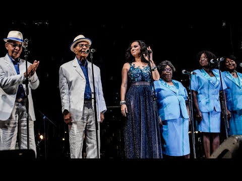 Aline Calixto feat. Monarco e Velha Guarda da Portela - Portela na Avenida (ao vivo)