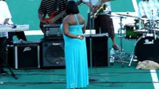 Lakisha Jones Live