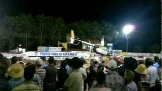 preview picture of video 'Festa do Laço Amambai - MS 2012 Paulão chegando de helicóptero'
