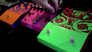 Video thumbnail for Lovetone Ring Stinger VS Snazzy FX - Mini Ark / Wow & Flutter by Dennis Kayzer