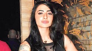 Why Did Bigg Boss 10 Contestant Bani J DEACTIVATE Her Social Media