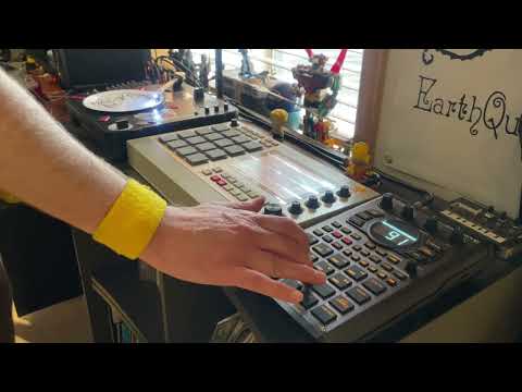 MPC Live 2 Sample Beat Making and Scratch Session Jam