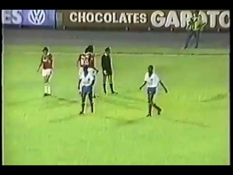 Bahia 2 x 1 Internacional - Final do Campeonato Brasileiro 1988 - Jogos Inesquecíveis #50