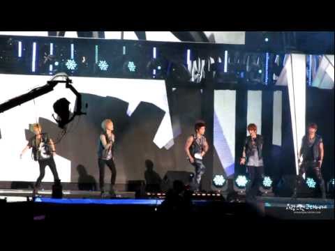 110813 MUSIC WAVE Shinee - Intro + Lucifer