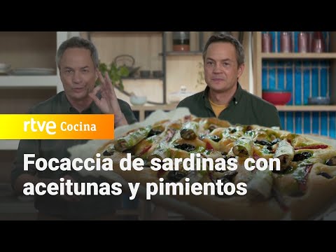 Receta de focaccia de sardinas con pimientos, aceitunas - Menudos Torres | RTVE Cocina