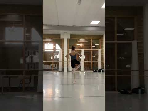 Rebeca Maria Zamfir (12) doing pirouettes