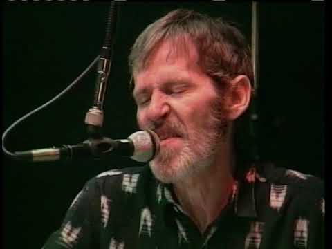 "Levon Helm Teaches Classic Rock, Country & Blues Drumming"