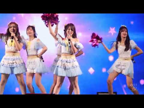 BNK48 Fond  - Yume e no Route (หมื่นเส้นทาง) @ BNK48 Sayonara Crawl Roadshow [Fancam 4K 60p] 220522