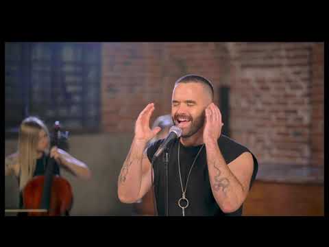 Brian Justin Crum covers "Halo" by Beyonće