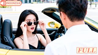 Download lagu Pemuda miskin tak sengaja tabrak mobil mewah, tapi wanita kaya langsung jatuh cinta! mp3