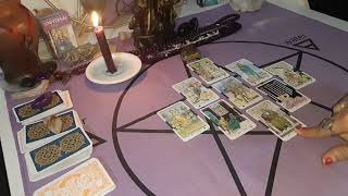 SUA VIDA AMOROSA NAS CARTAS: COMO ESTÁ E COMO VAI FICAR?