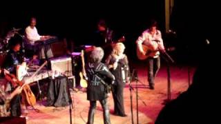 Tanya Tucker - Love&#39;s Gonna Live Here - Ryman - June 10, 2009 - 3