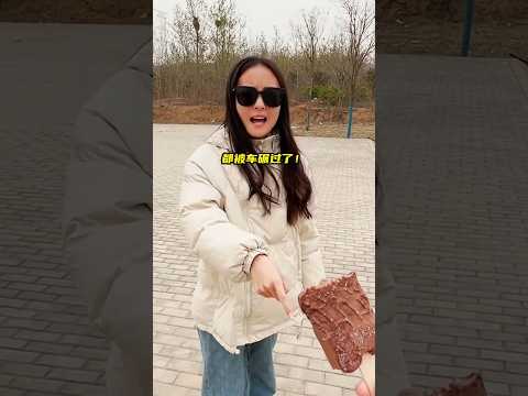 Caught Rinki Secretly Eating Ice Cream Off the Ground! 😂Unbelievable! #Shorts #subscribe #shortvideo