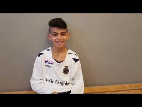 GIF P06 - Adam inför match