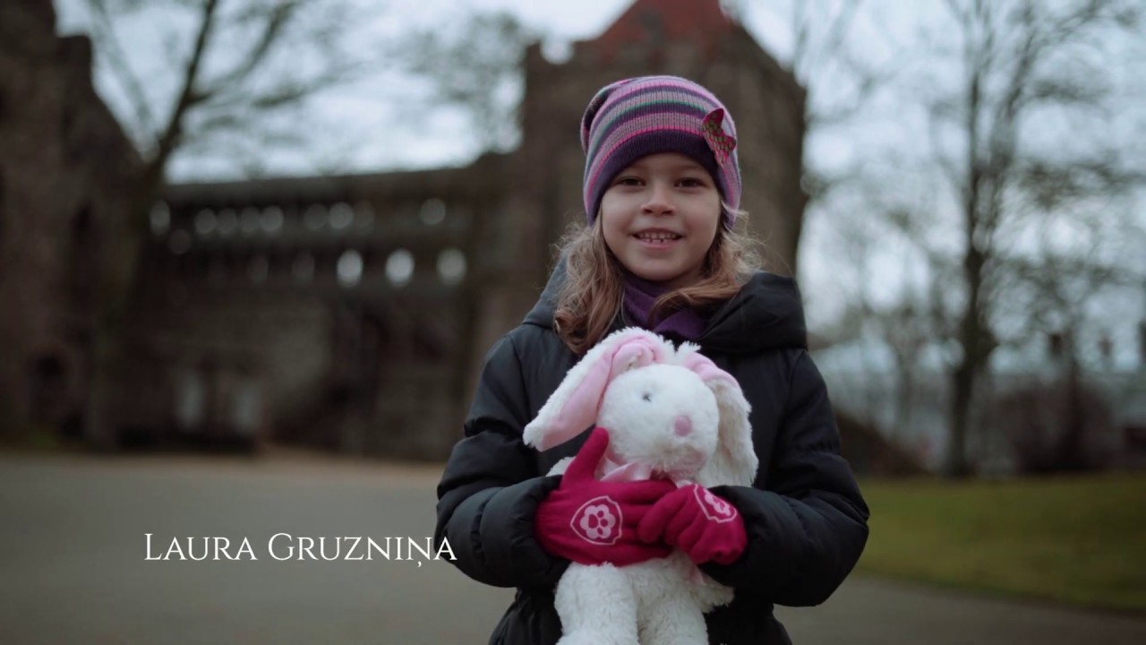 Siguldieši sveic Latviju dzimšanas dienā!