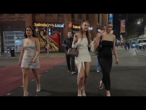 Manchester NIGHTLIFE 4K – English Girls After Dark 💃 What Girls Wear in Liverpool Nights
