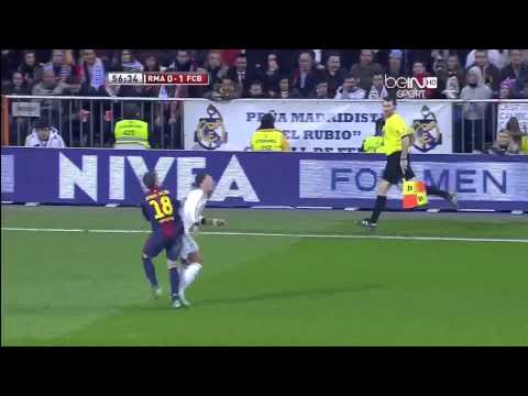 Mesut Ozil - Amazing First Touch - El Clasico - Barcelona vs Madrid 1.30.13