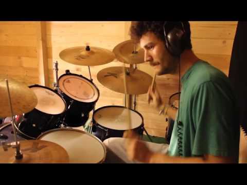 MrDizzl - Richard Spaven - Side II Side Solo (Meinl Drum Festival 2015)