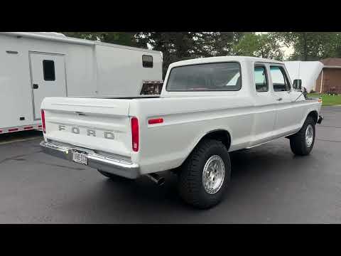 Modified 1975 Ford F-250 SuperCab 4×4