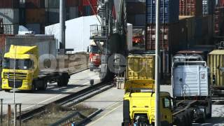 preview picture of video 'Container Terminal footage_000107_HD'