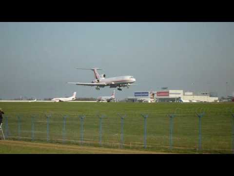 Polish Air Force Tupolev 154 landing in Prague two days before its crash in Smolensk