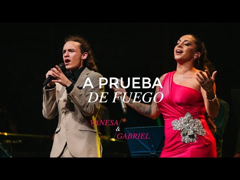 A Prueba de Fuego - Vanesa Britos ft Gabriel Britos en concierto (Video Oficial)