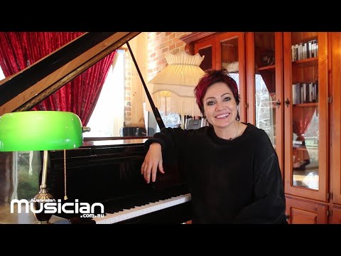 MGS 2019: SARAH McLEOD Part 2 - The Superjesus, working solo & more
