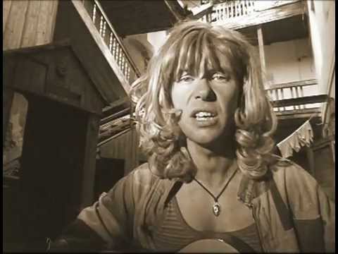 Keistuoliu teatras - Petuchauskas - DALIA