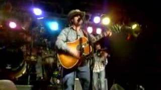 Aaron Watson &quot;All American Country Girl&quot; clip