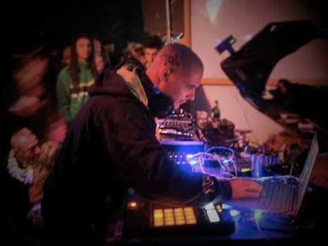 MIK IZIF PICT WITH INVERNOX SONG