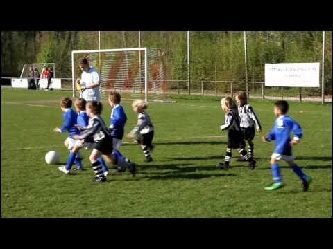 RKVV Haanrade tegen Chevremont Mini met ouders commentaar !.wmv