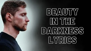 Kadr z teledysku Beauty In The Darkness tekst piosenki Lucidious