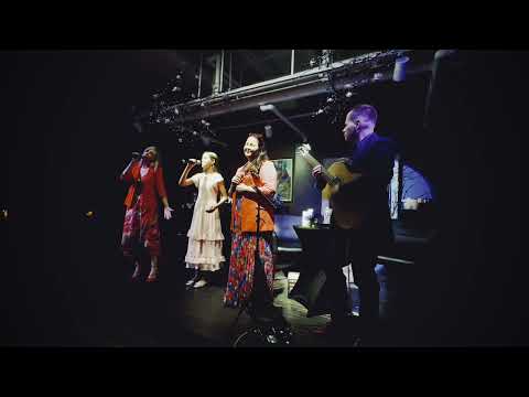 ANT BANGOS | Karolina & Linas, Danguolė, Paula