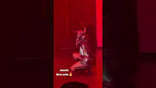 Download lagu Jennie sings new track at Chanel event in Seoul #jennie #jenniekim #blackpink #chanel #kpop mp3