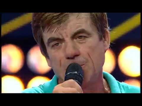 Fa ce-ti spune preotul, dar nu cand e vorba de cantat! In numele muzicii, trei de NU!