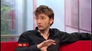 Première interview en tant que Docteur au BBC Breakfast (Décembre 2005)