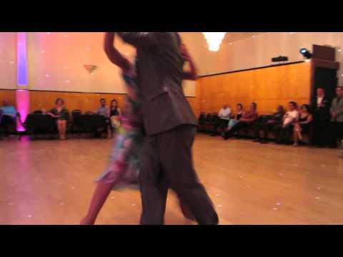 Virginia Porrino & Claudio Ceballos, "A Mi Madre", Malavaje, 2/3