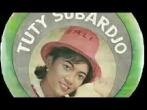 Tuty Subardjo _ Kuberjalan Sendiri