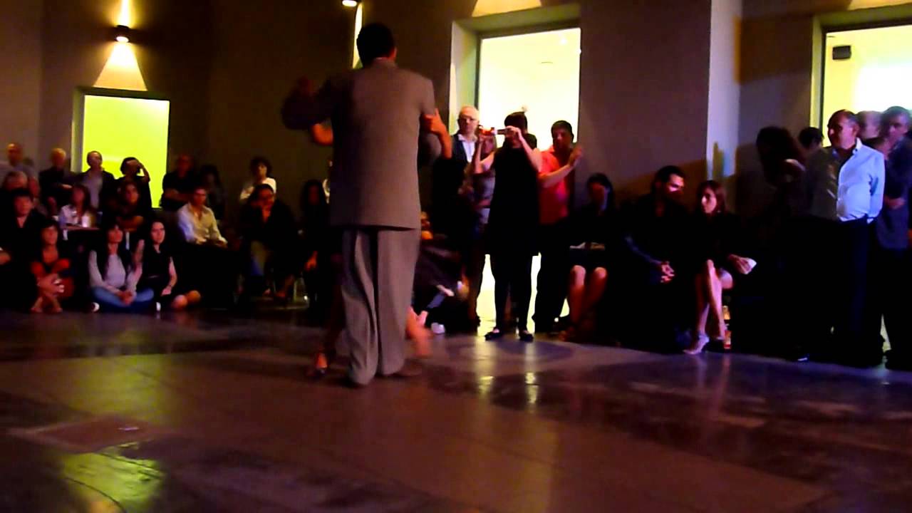 1- Milonga del Patio presenta: Verónica Alvarenga y Eduardo Arias. Hasta Siempre Amor