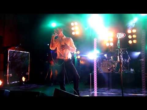 Arctic Monkeys - No. 1 Party Anthem [DEBUT - live at Club 69, Antwerp - 10-09-2013]