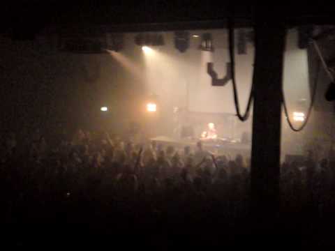 Marco V in Charge 12-12-2009 Marco V Huggy & Dean Newton﻿ - 747 [Original Mix]