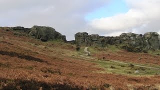 preview picture of video 'West Yorkshire Country Walk - Lower Wharfedale - Cow and Calf Rocks and Ilkley Moor round'