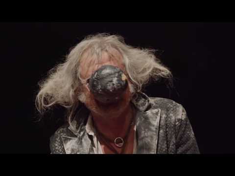 B L A C K B L A C K W O O D S