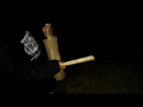 Ronda malam alat tradisional jawa(kentongan dari bambu)