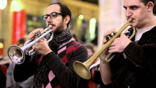 [OEF 2011] Flashmob Orchestres en fête ! Paris North station - Arlésienne de Bizet