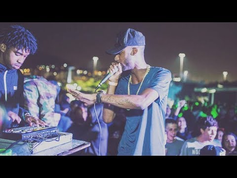 MC Flavinho e MC 7Belo - Enquanto a Tropa ta na Onda (DJ André Mendes)